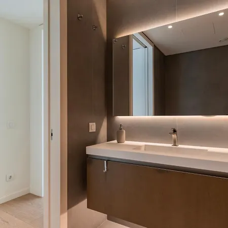 Prime Riverside 1bdr By Lovelystay Апартаменти