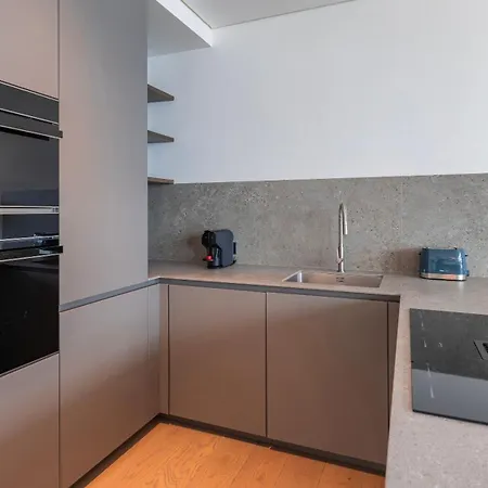 Prime Riverside 1bdr By Lovelystay Апартаменти